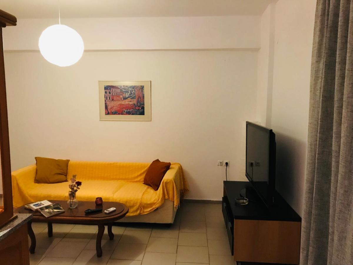 Akrata V Apartment エクステリア 写真