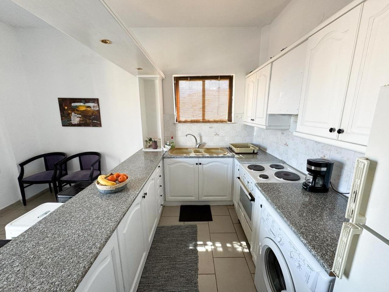 Akrata V Apartment エクステリア 写真